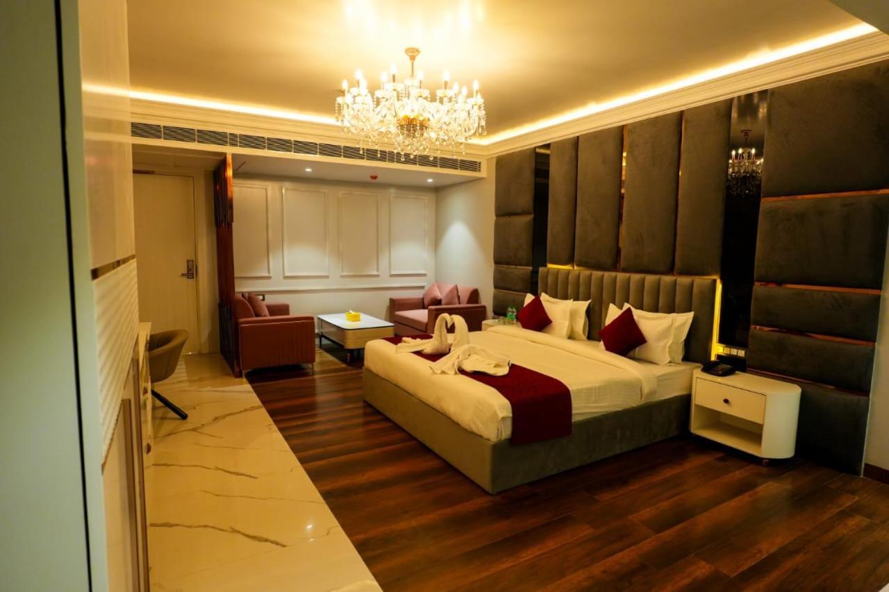 Hotel Adsan Heights Gajraula Экстерьер фото