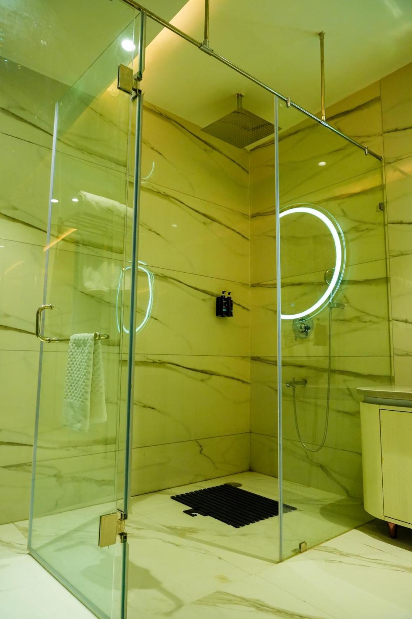 Hotel Adsan Heights Gajraula Экстерьер фото