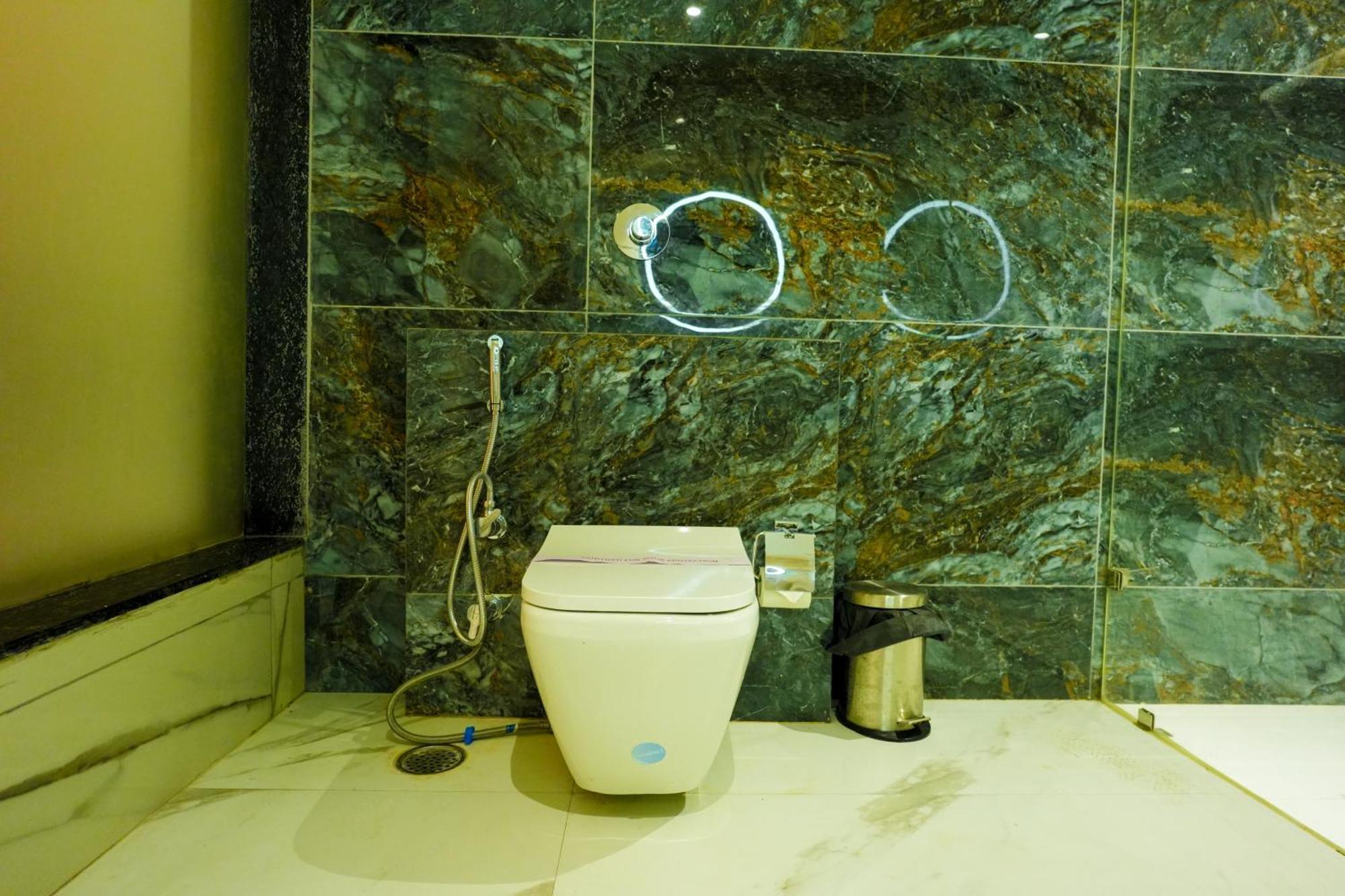 Hotel Adsan Heights Gajraula Экстерьер фото