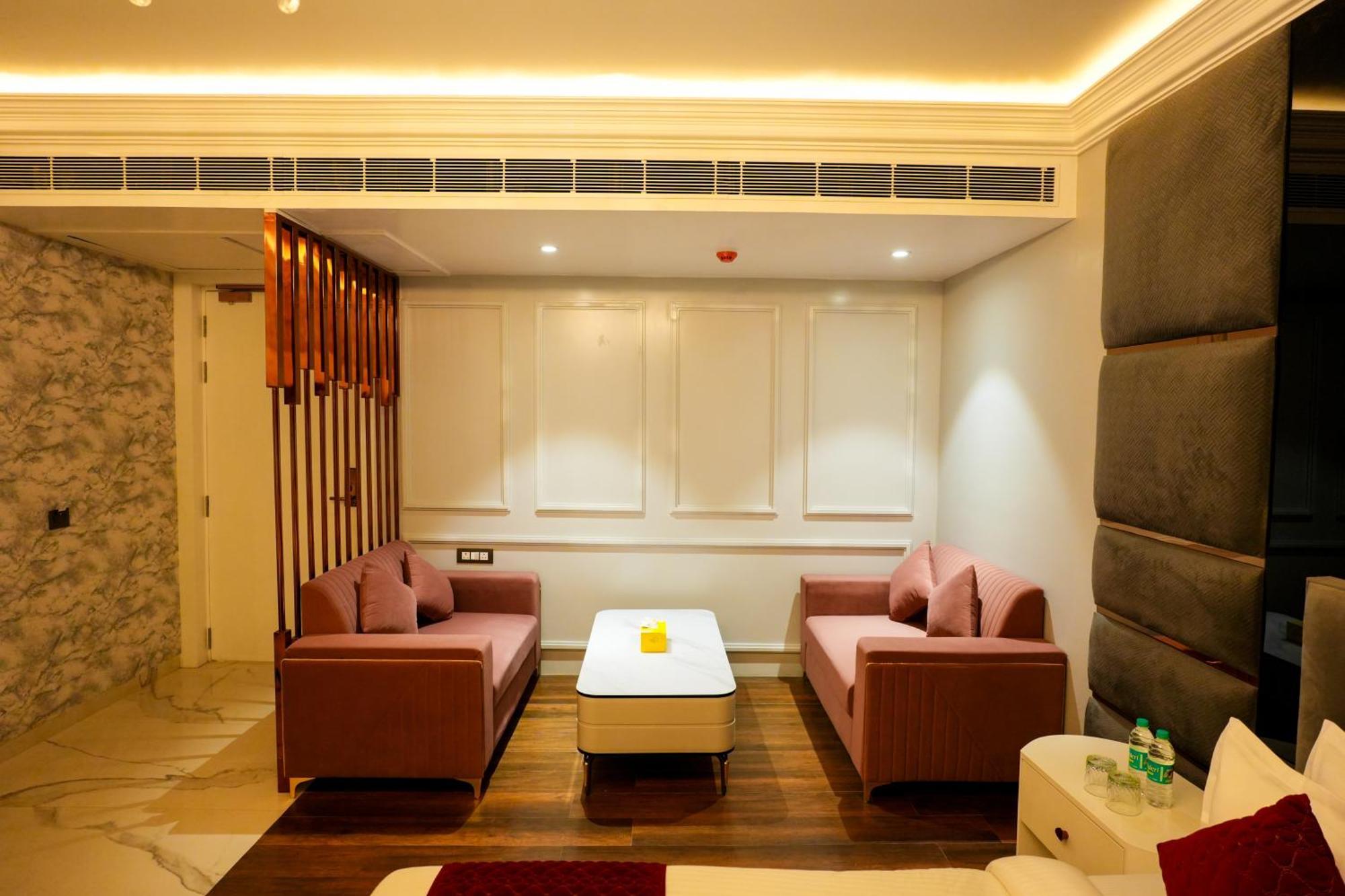 Hotel Adsan Heights Gajraula Экстерьер фото